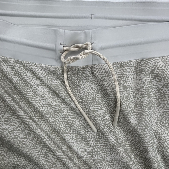 Athleta Pants Womens Plus Size 22 Ivory Venture Printed Cargo Pockets Athleisure - Picture 10 of 16